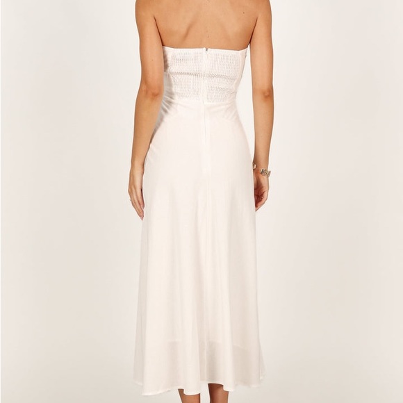 White Strapless Sweetheart Dress - Picture 5 of 9